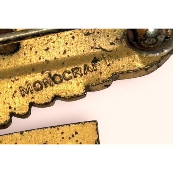 MONOCRAFT WWII AMERICAN EAGLE SWEETHEART PATRIOTIC PIN Gold Tone Brooch - Picture 5 of 6